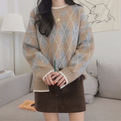 Crew Neck Argyle Knit Sweater