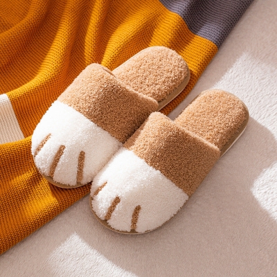 Cat's claw plush slippers