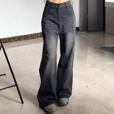 OOTD: Long Sleeve Blouse + Light Wash Jeans